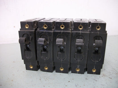 CARLINGSWITCH LOT OF 9 CIRCUIT BREAKERS CA1-X0-02-018-121-C 30AMP 277VOLT 1POLE