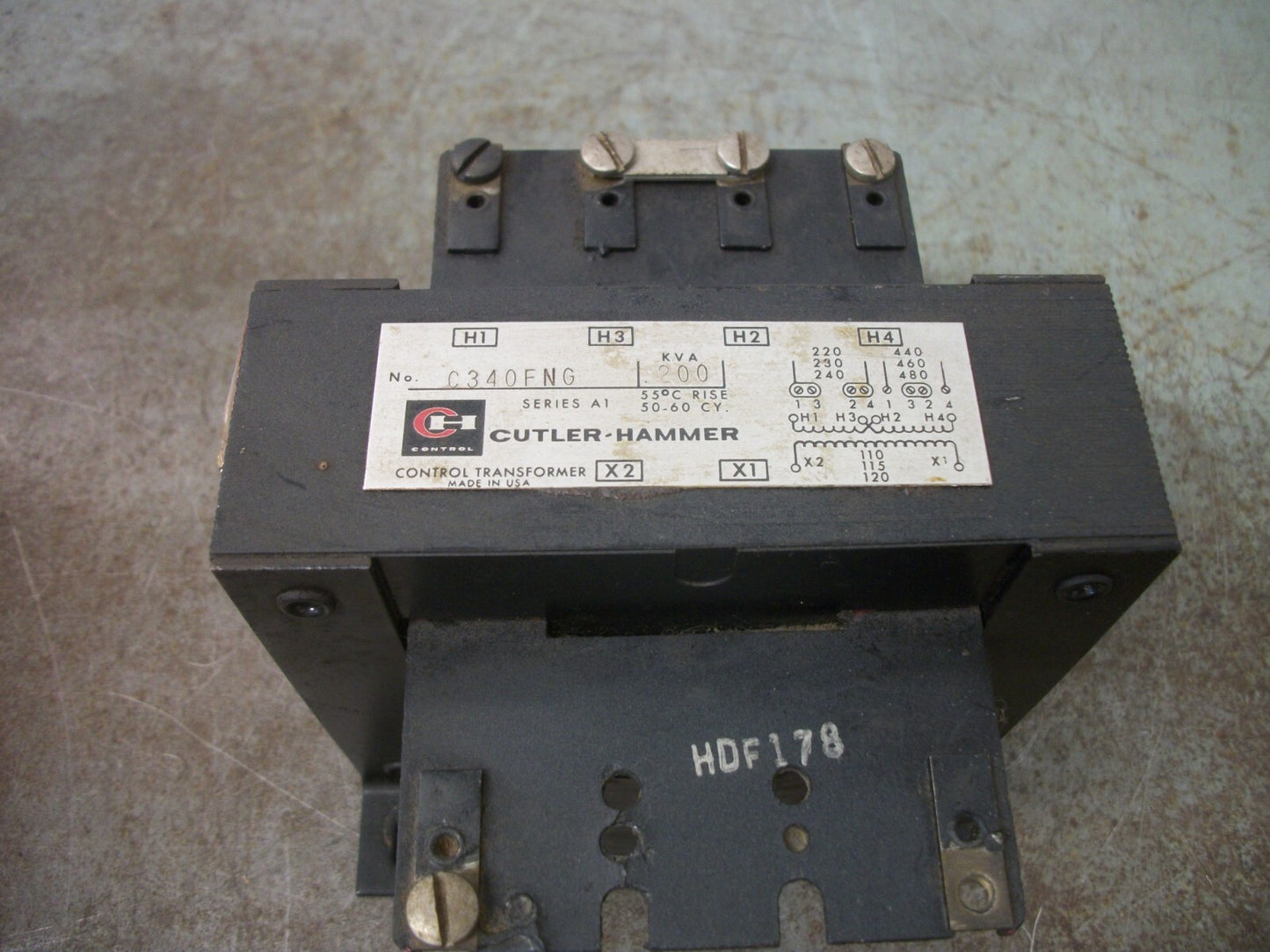 CUTLER-HAMMER .200KVA 1PH TRANSFORMER C340FNG HV 220X480 LV 110/120