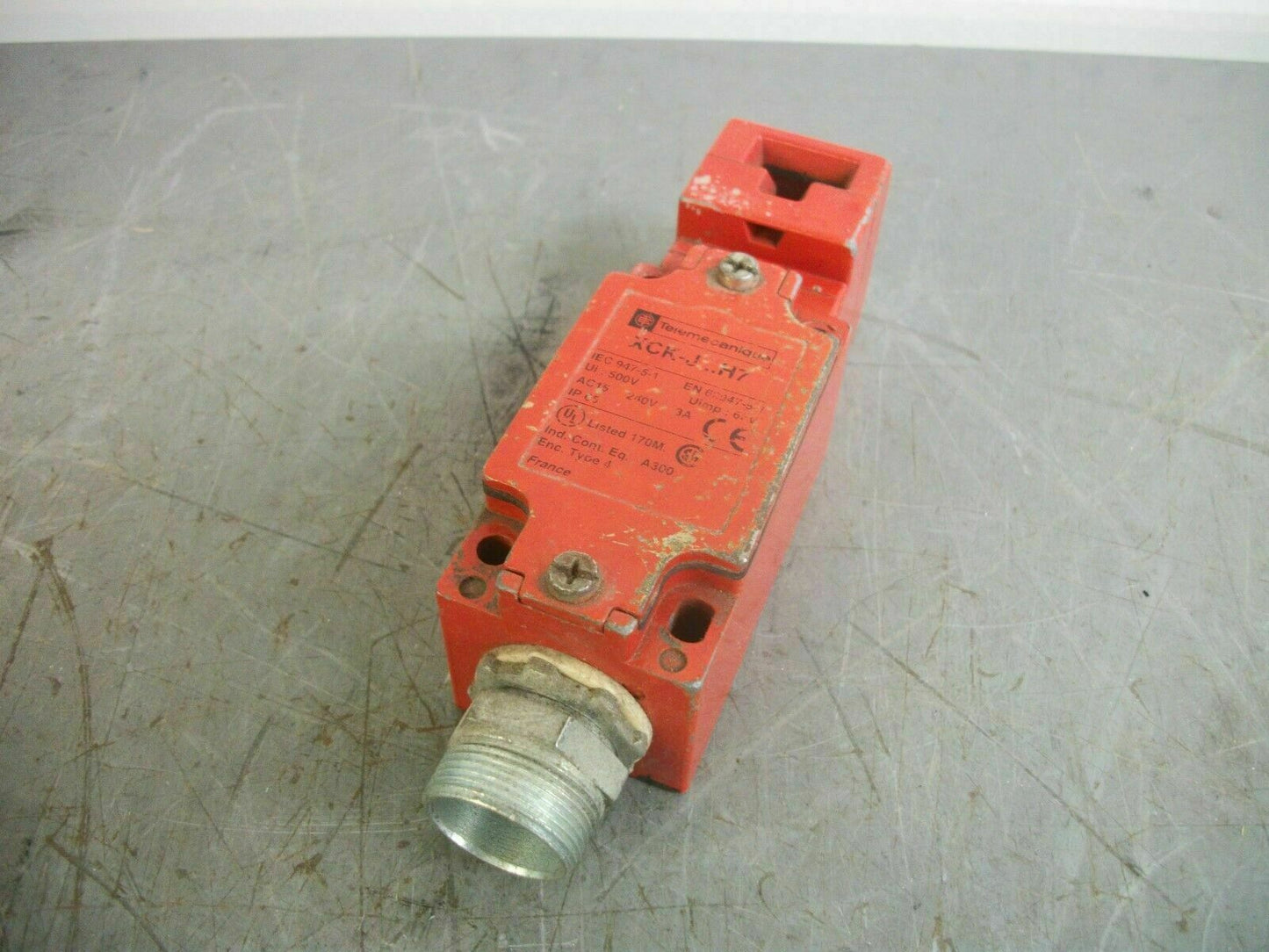 TELEMECANIQUE LIMIT SWITCH XCK-J5910H7