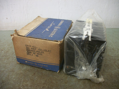 GE INDUSTRIAL RELAY CR120A27042 250VCOIL 300VOLT 10AMP NIB