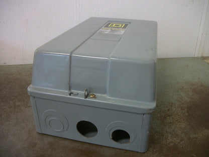 SQUARE D ENCL 30AMP 8POLE LIGHTING CONTACTOR 8903LX080 120VCOIL