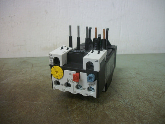 CUTLER-HAMMER ZB12-2,4 THERMAL OVERLOAD RELAY XTOB2P4BC1 1.6-2.4AMP