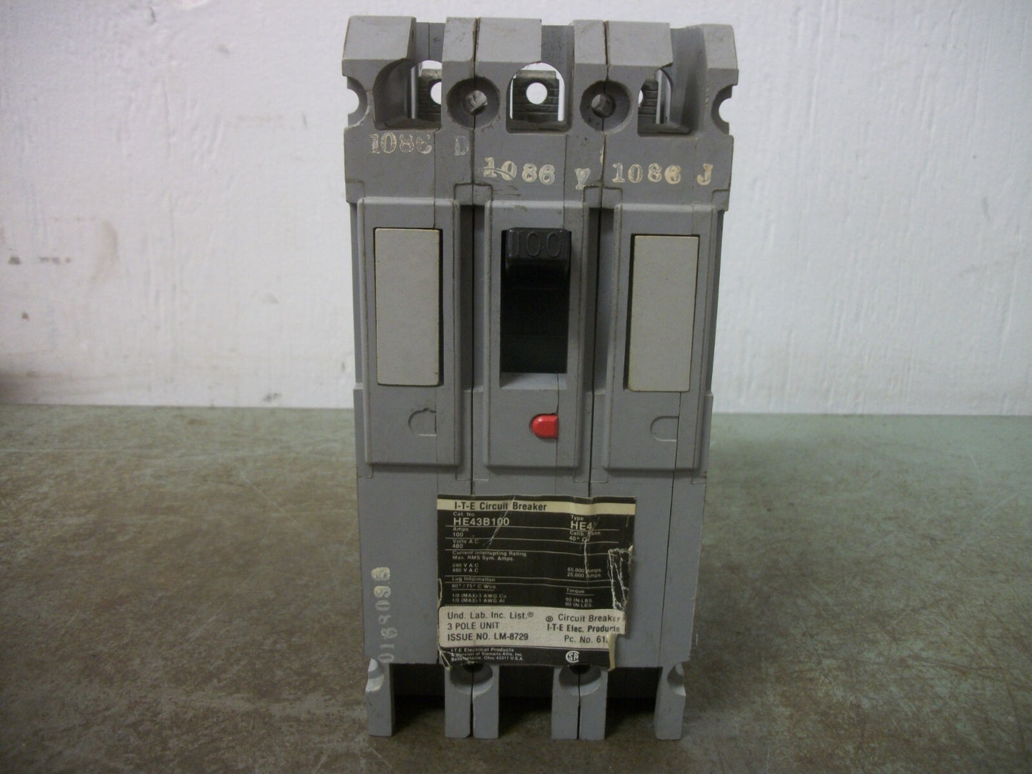 SIEMENS ITE HE4 CIRCUIT BREAKER HE43B100 100AMP 480VOLT 3POLE