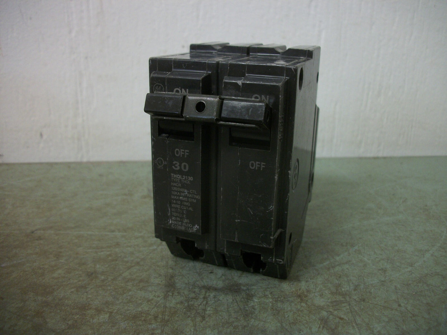 GE THQL CIRCUIT BREAKER THQL2130 30AMP 240VOLT 2POLE NOB