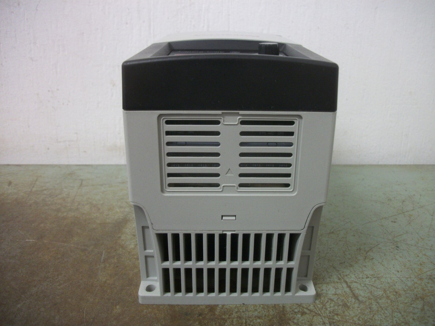 ALLEN-BRADLEY POWERFLEX 4 5HP AC DRIVE 22A-B017N104 230VOLT 3PH 17.5AMP