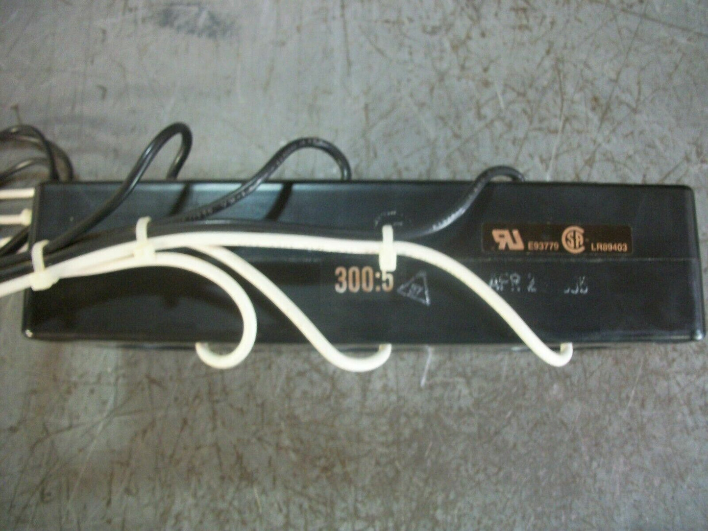 INSTRUMENT 300:5 RATIO CURRENT TRANSFORMER 3P81-301-SD-0126A05486 600VOLT