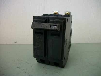 GE THHQB CIRCUIT BREAKER THHQB2120 20AMP 240VOLT 2POLE 22kA OLD