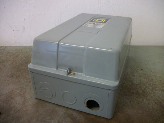 SQUARE D ENCL 30AMP 12POLE LIGHTING CONTACTOR 8903LX01200 120VCOIL