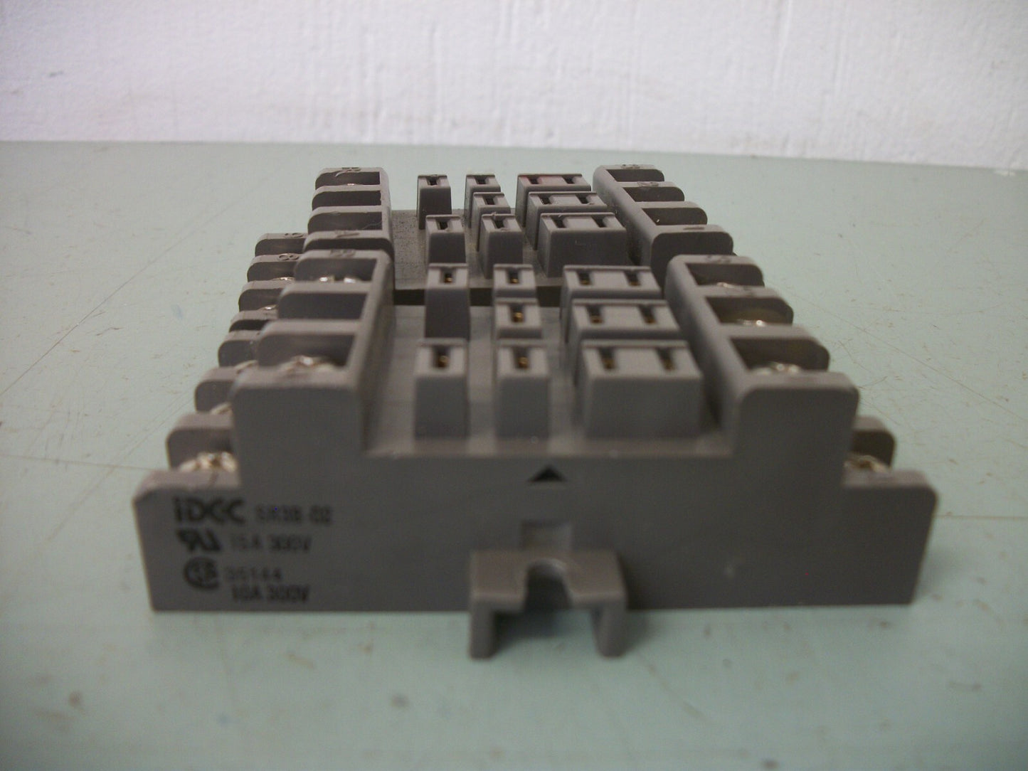 IDEC LOT OF 2 11-PIN RELAY SOCKET BASES SR3B-02 15AMP 300VOLT