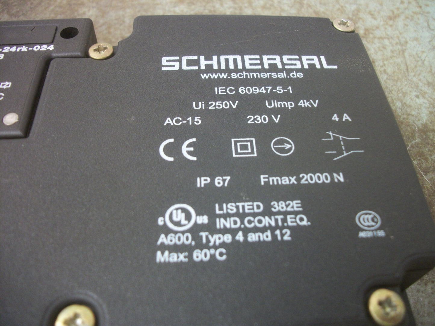 SCHMERSAL SAFETY INTERLOCK SWITCH AZM 161CC-24RK-024