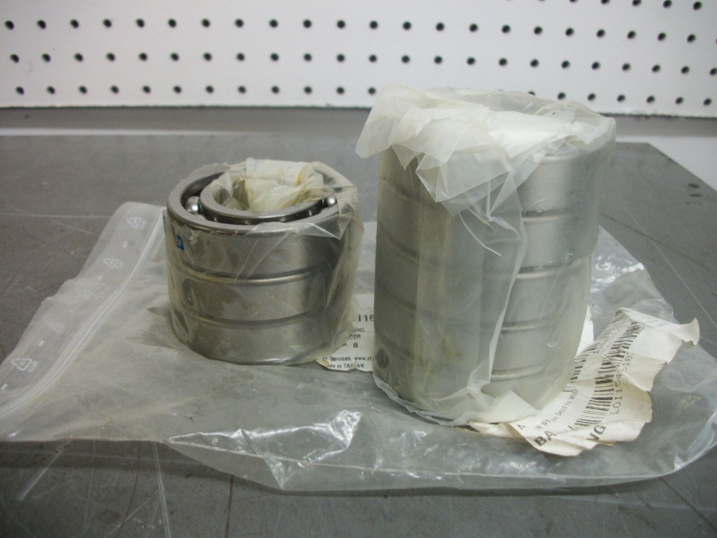 ZF LOT OF 8 BALL BEARINGS 0750.116.164 NEW