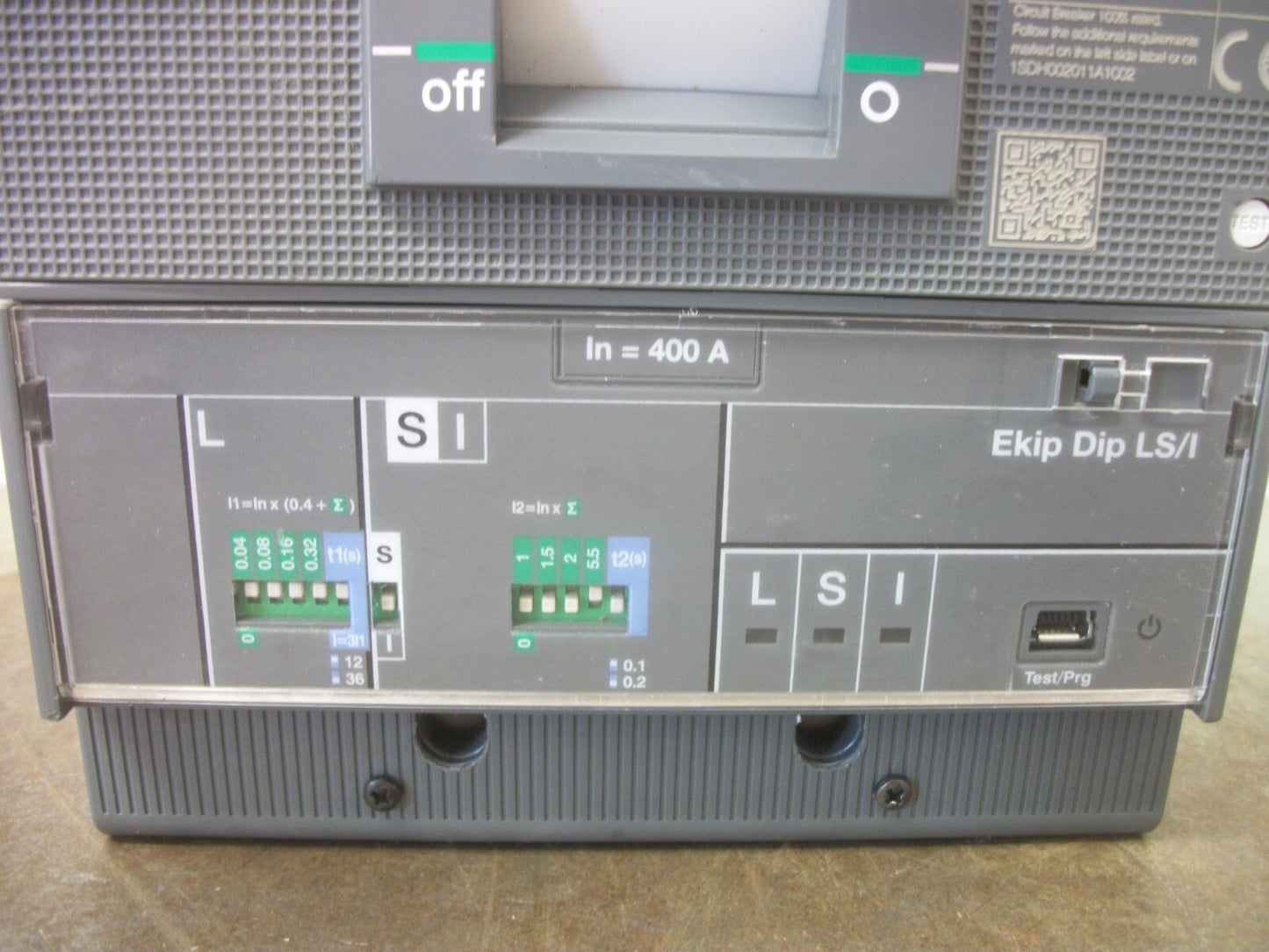 ABB SACE TMAX CIRCUIT BREAKER XT5S400 400AMP 600VOLT 3POLE W/AUX