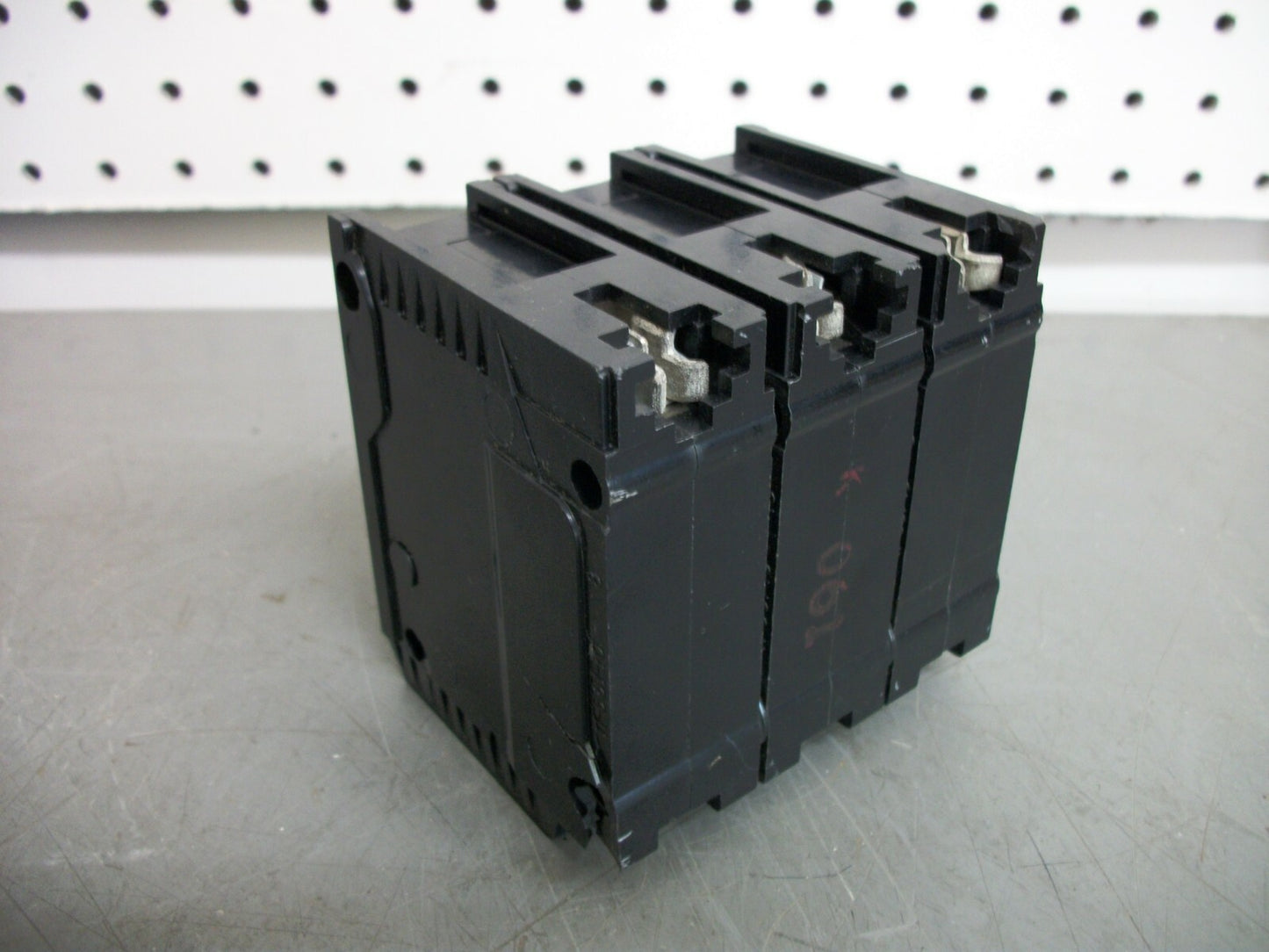 GTE SYLVANIA TYPE C CIRCUIT BREAKER C330 30AMP 240VOLT 3POLE