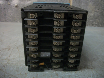 HONEYWELL UDC3000 VERSA-PRO TEMPERATURE CONTROLLER DC30EK-E-000-20-0A00-0