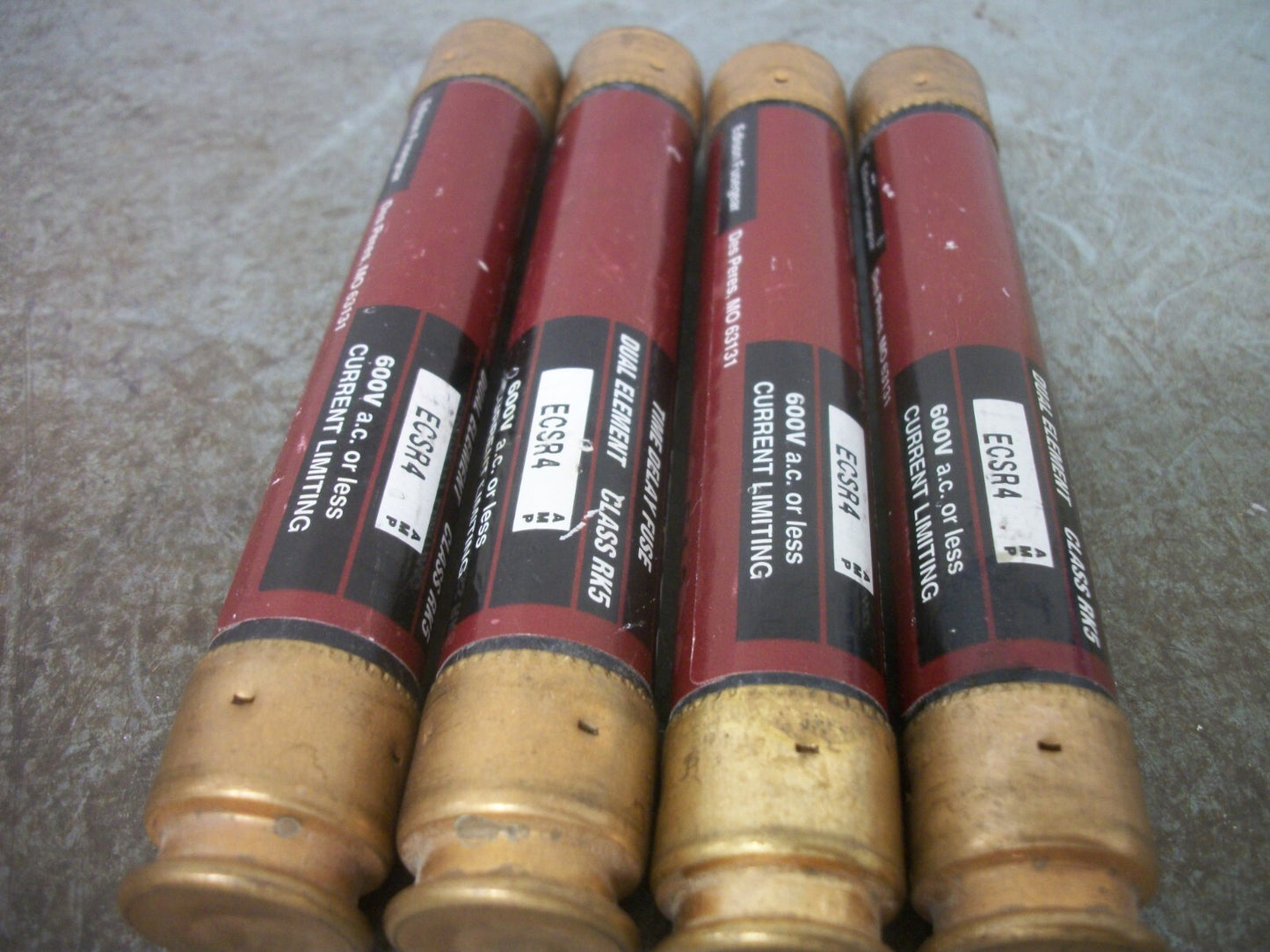 EDISON LOT OF 4 BULLET FUSES ECSR4 4AMP 600VOLT NOB