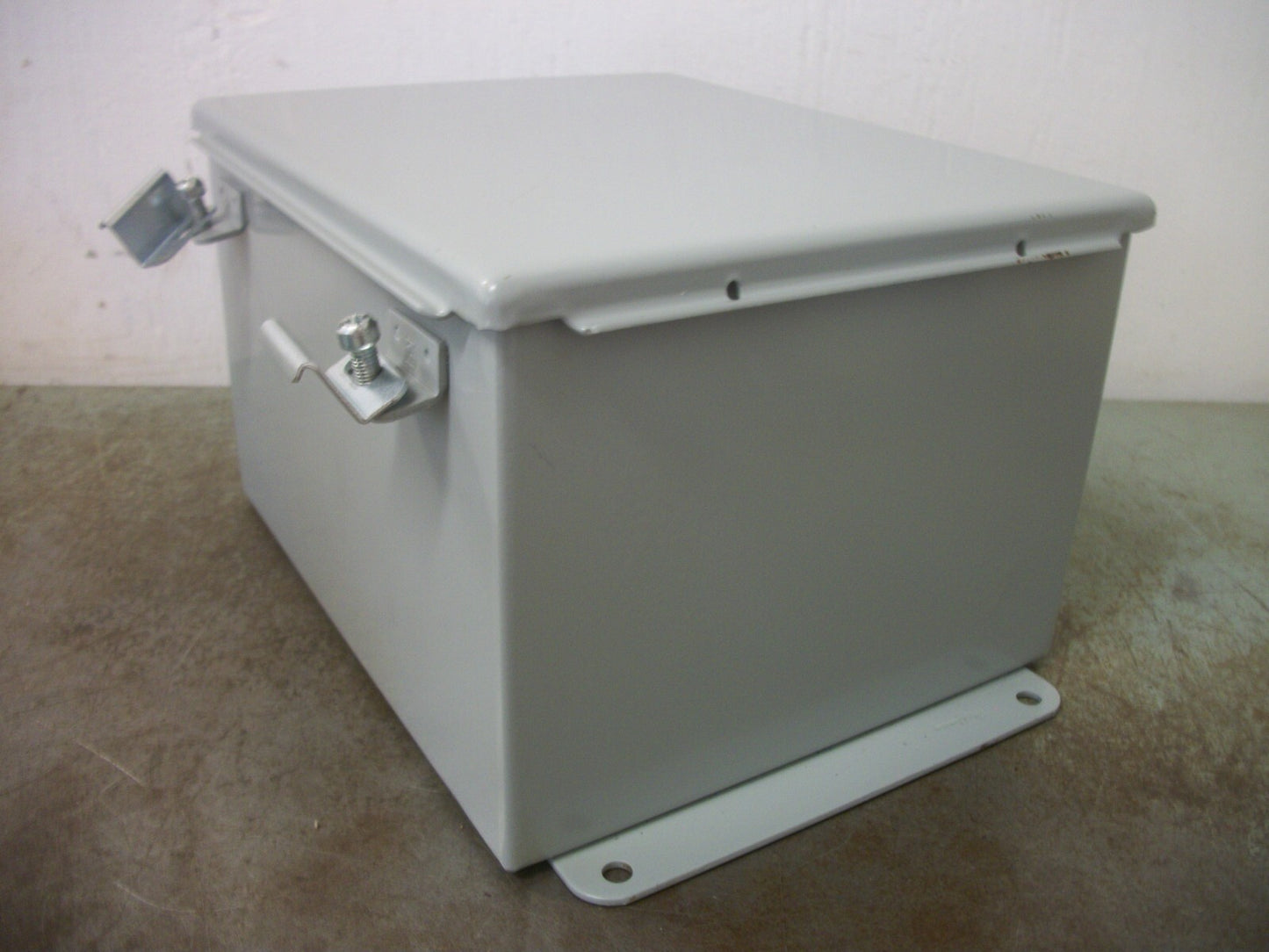 HOFFMAN 10 X 8 X 4 ENCLOSURE TYPE 12,13 A1008CH NEW OTHER