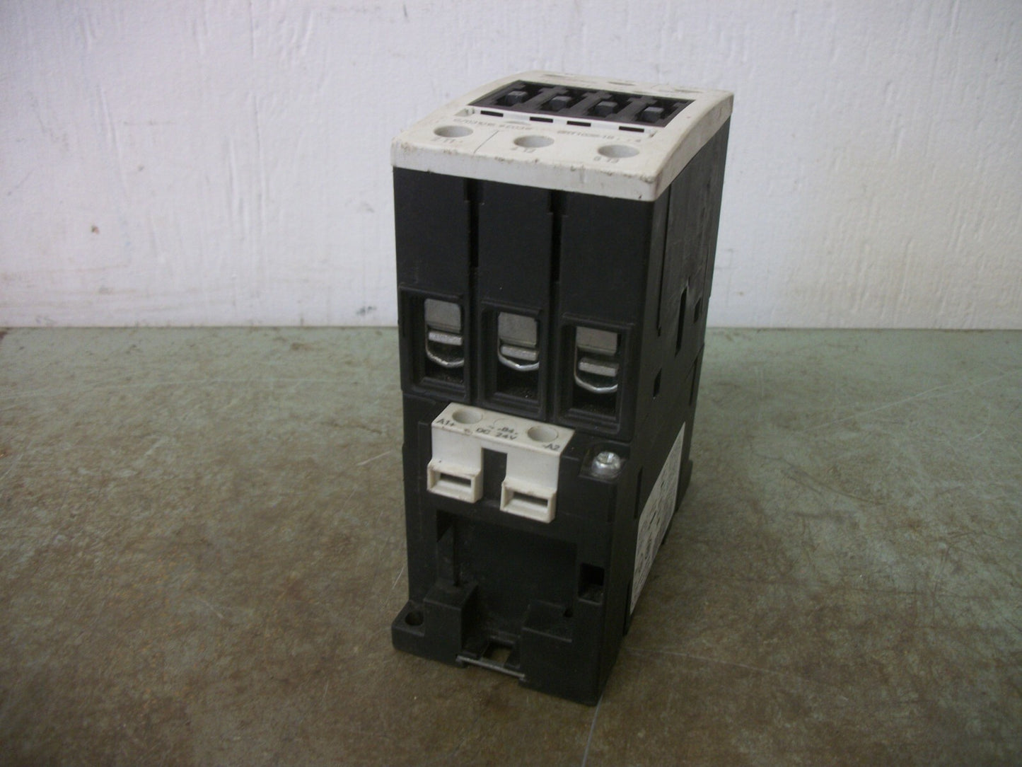 SIEMENS CONTACTOR 3RT1036-1BB44 50AMP 24VCOIL 3PH 600V 50HP