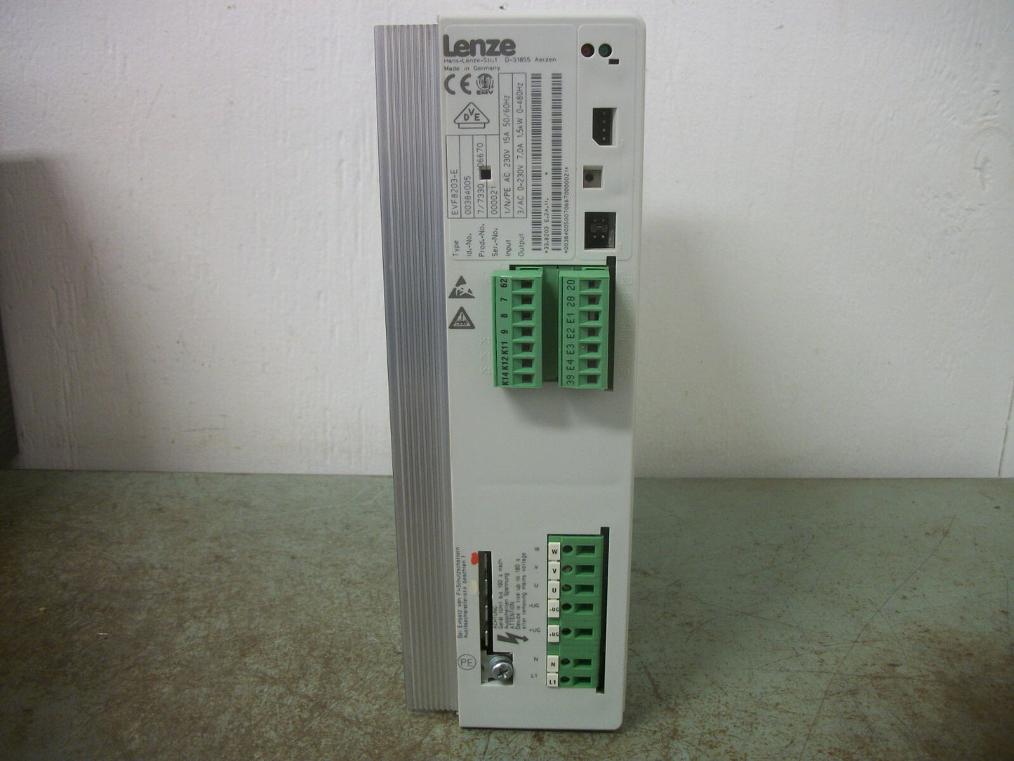 LENZE EVF8203-E 1.5KW FREQUENCY INVERTER DRIVE 00384005 230VOLT 7AMP