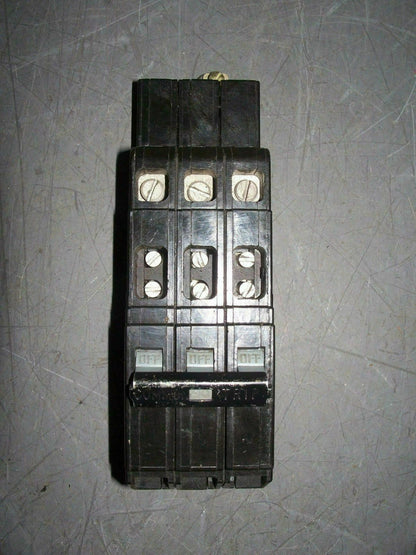 CUTLER-HAMMER CHB CIRCUIT BREAKER CHB2100 CHB290 90AMP 240VOLT 3POLE
