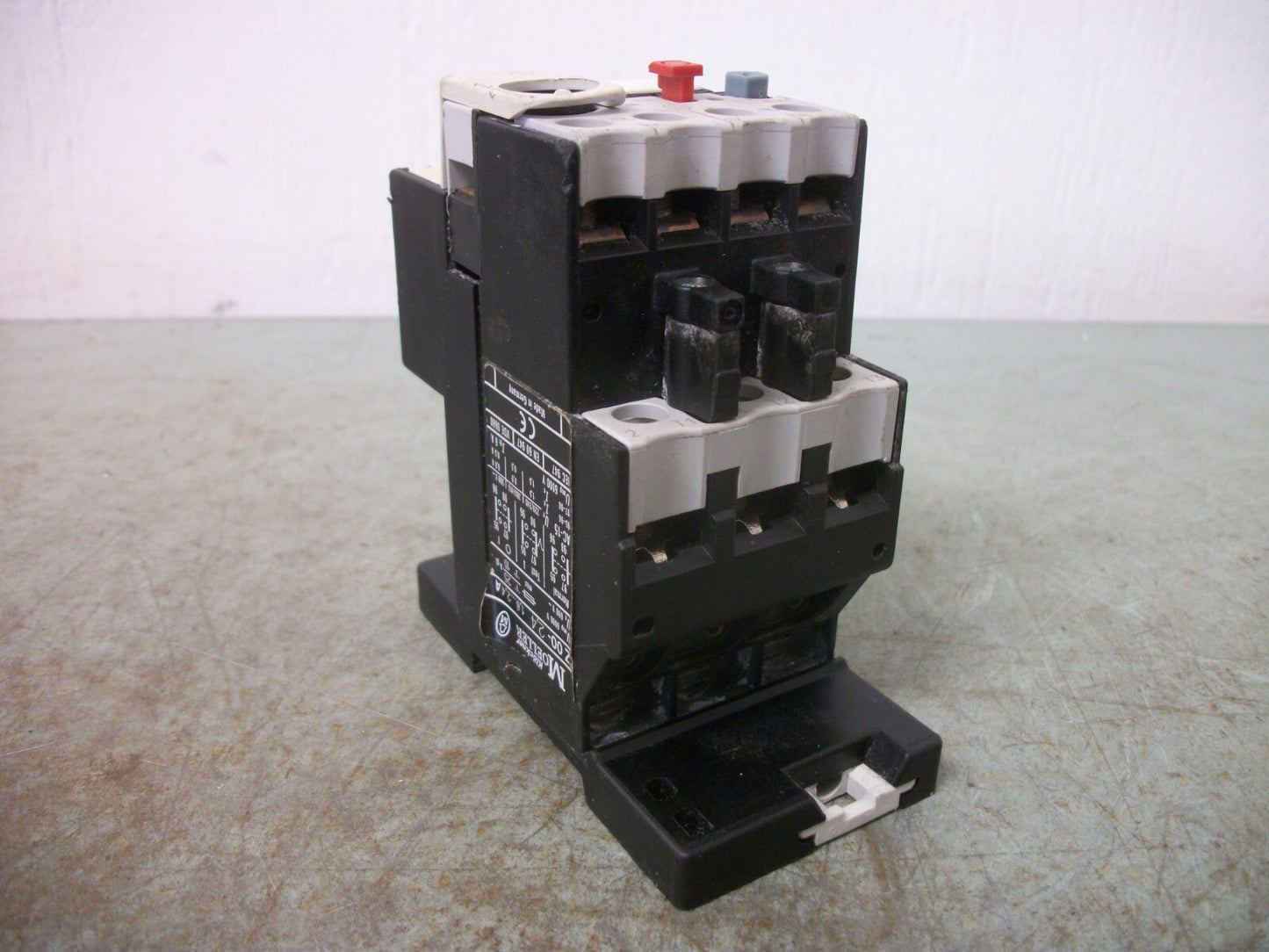 KLOCKNER-MOELLER THERMAL OVERLOAD RELAY Z00-2,4 1.6-2.4AMP