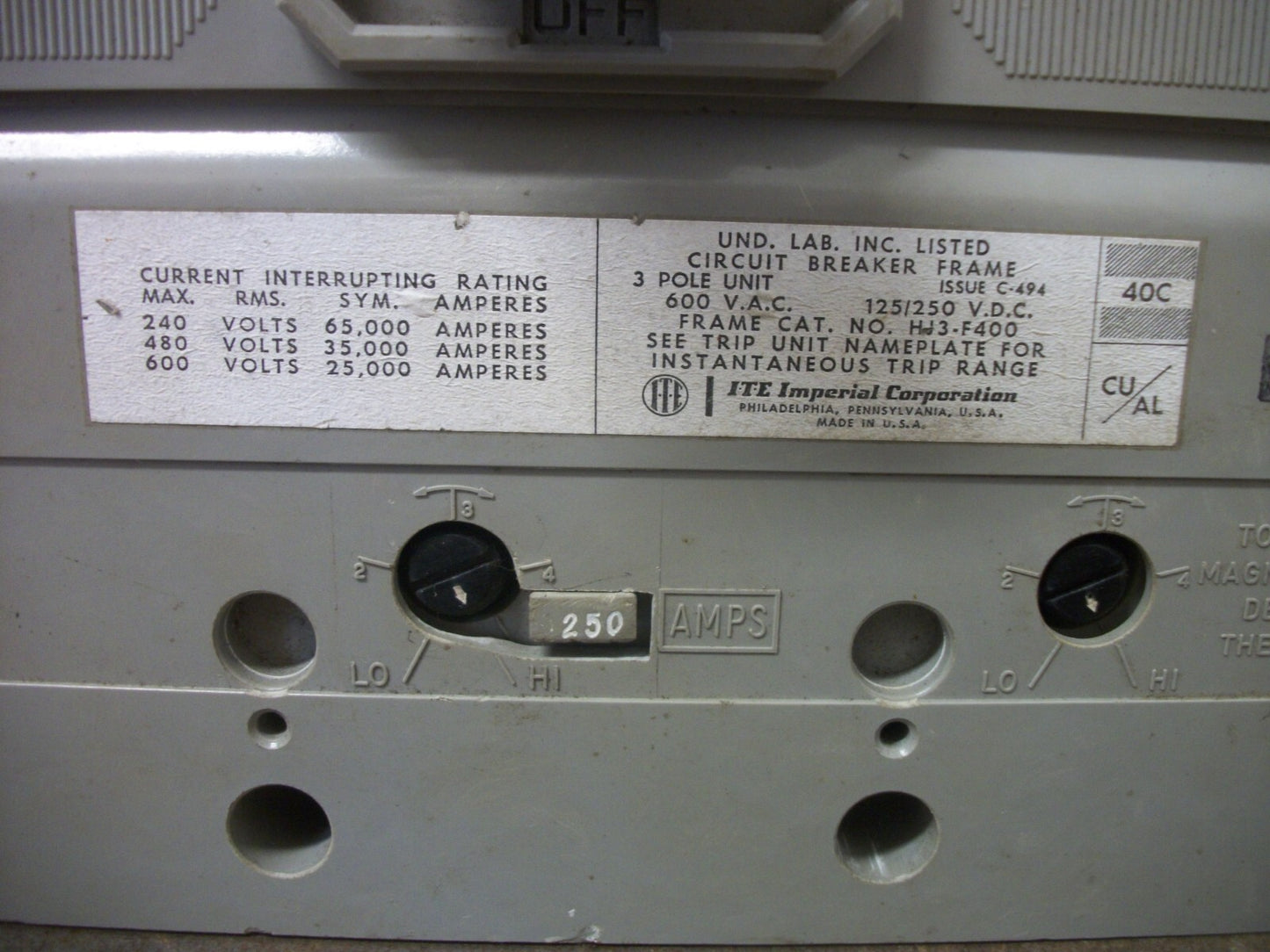 SIEMENS ITE HJ3 CIRCUIT BREAKER HJ3F400 400AMP 600VOLT 3POLE W/250A TRIP
