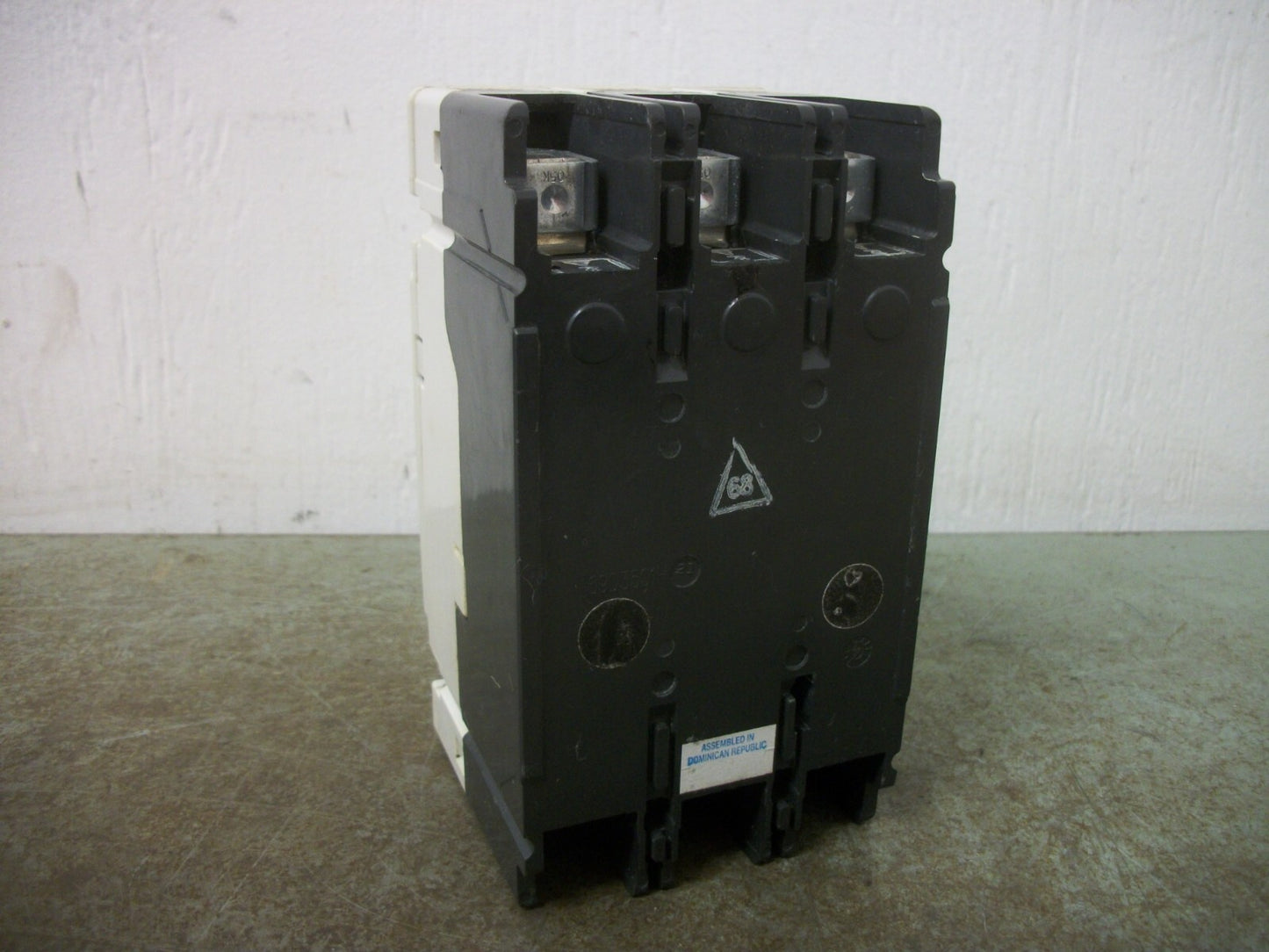 ALLEN-BRADLEY 140U-H2 CIRCUIT BREAKER 140U-H2C3-C30 A 30AMP 600VOLT 3POLE NOB