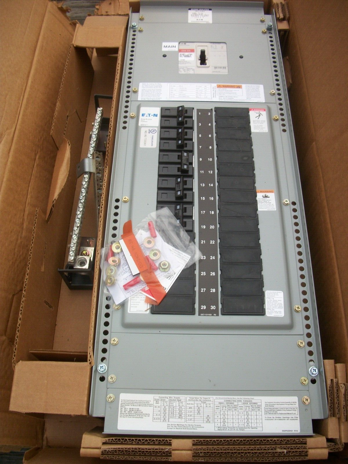 CUTLER-HAMMER PRL1A PANELBOARD W/INTERIOR LWPQ2042 200A 120/240V 1PH 200A MA NEW