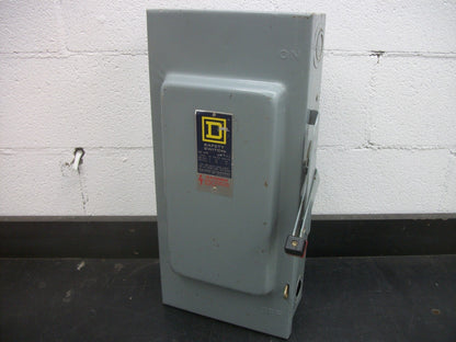 SQUARE D DISCONNECT TYPE 1 H363 100AMP 600VOLT 3POLE FUSIBLE OLD