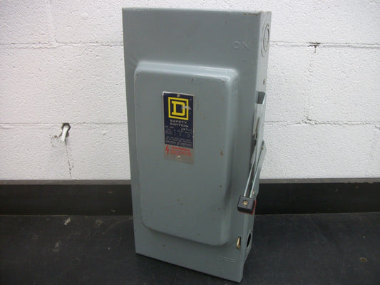 SQUARE D DISCONNECT TYPE 1 H363 100AMP 600VOLT 3POLE FUSIBLE OLD
