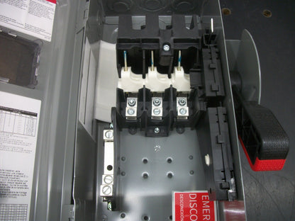 SQUARE D DISCONNECT TYPE 1 VHU361N 30AMP 600VOLT 3POLE FUSIBLE NIB