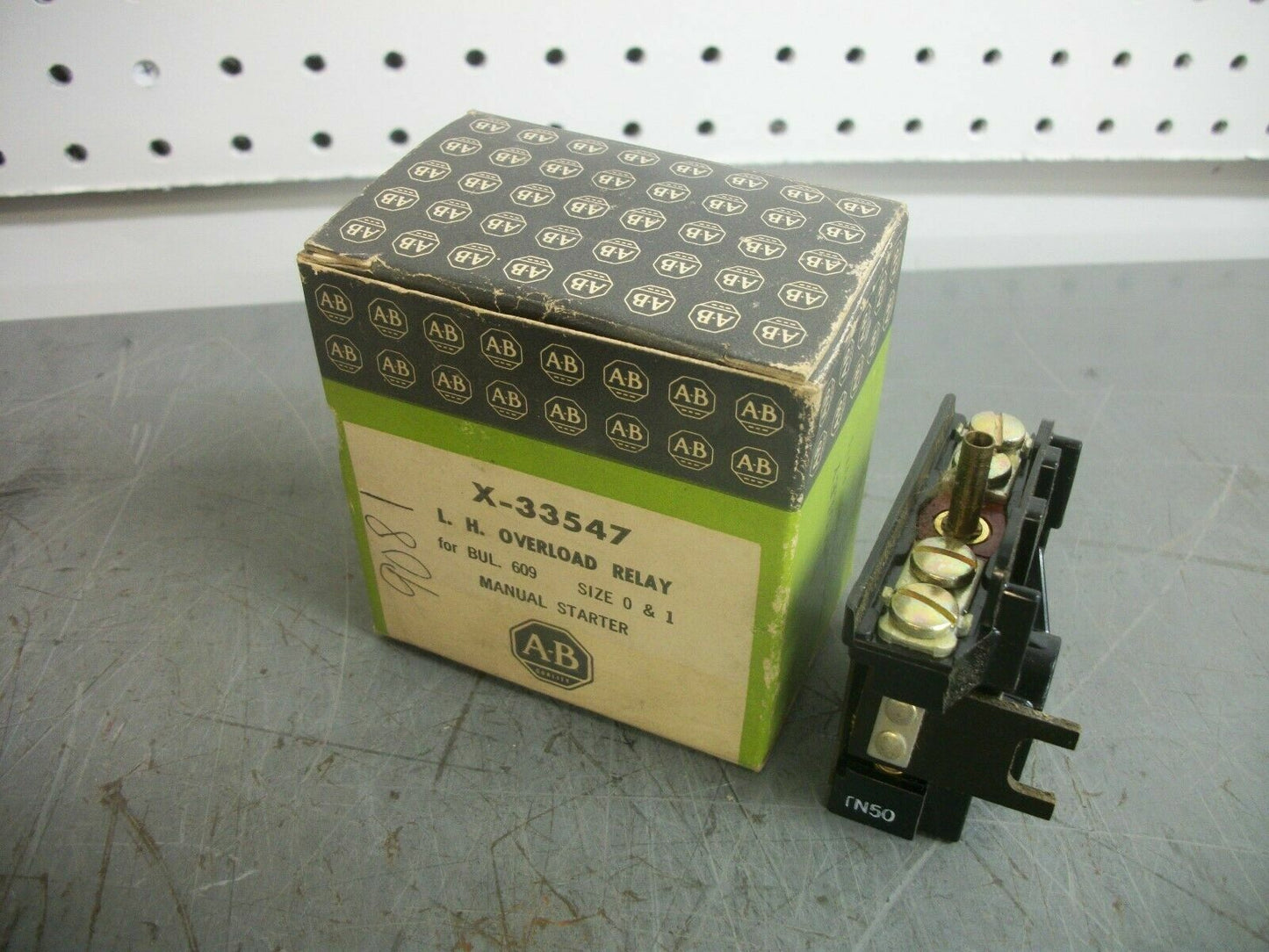 ALLEN-BRADLEY SIZE 0-1 MANUAL STARTER L.H. OVERLOAD RELAY X-33547 NIB