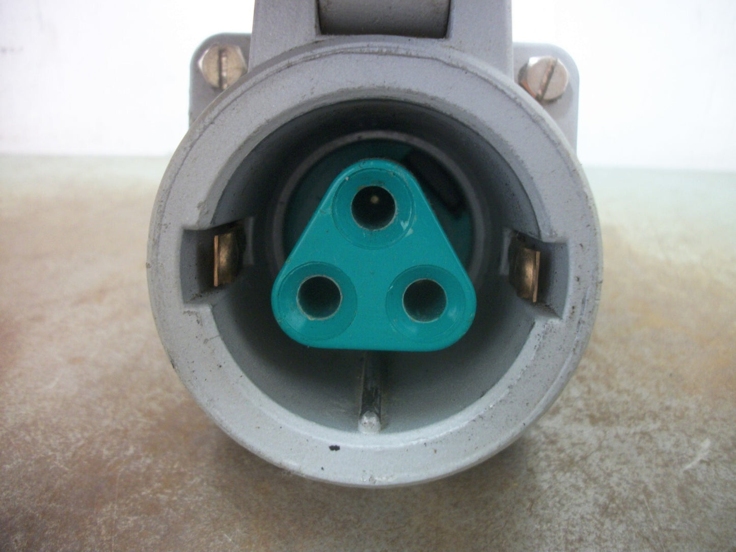 APPLETON POWERTITE PLUG & SLEEVE RECEPTACLE ADR-3033 30AMP 600VOLT 3PH 3W