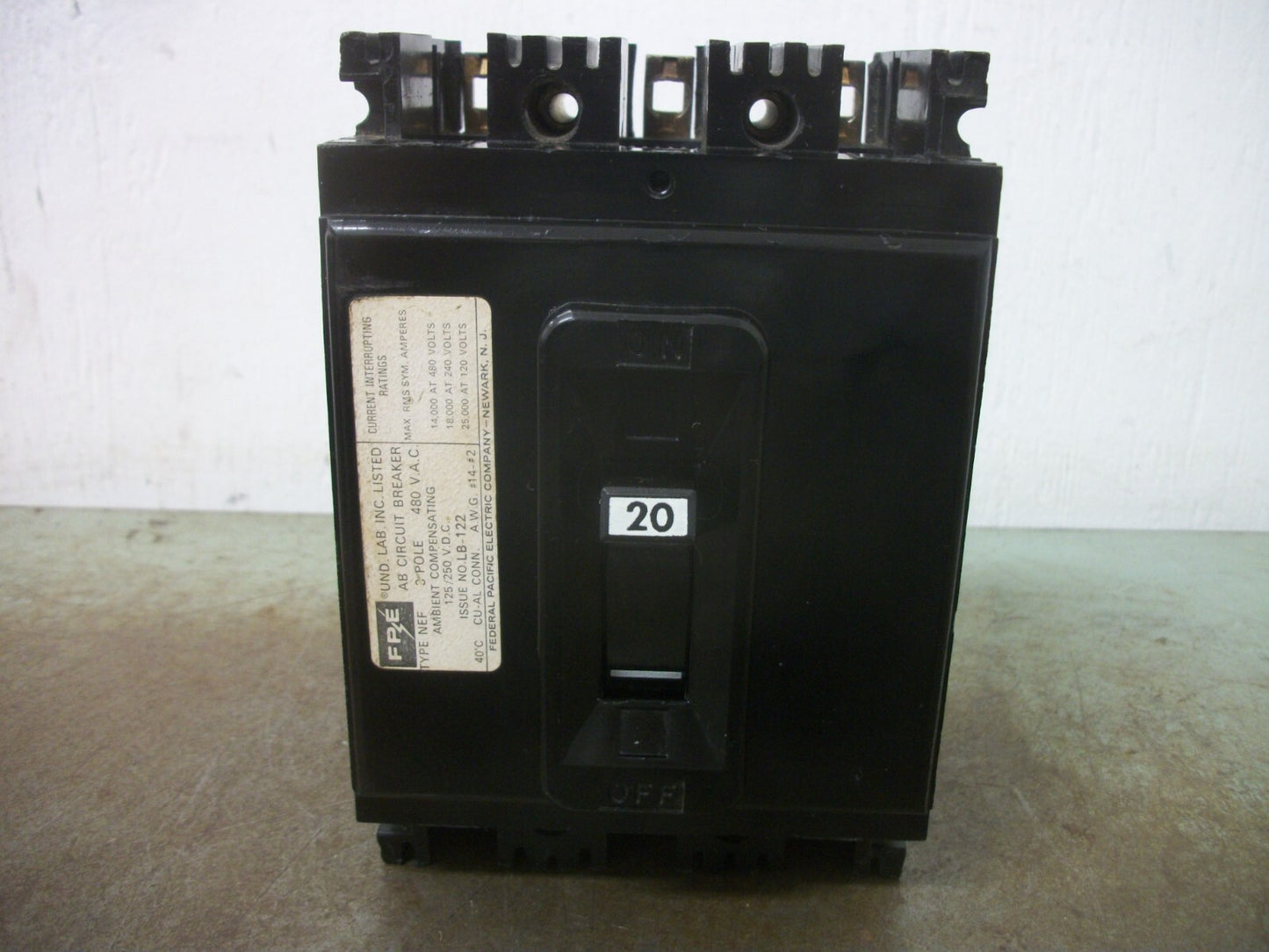 FEDERAL PACIFIC NEF CIRCUIT BREAKER NEF431020 20AMP 480VOLT 3POLE