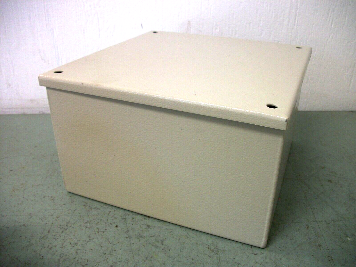 GENERIC 8X8X5 ENCLOSURE TYPE 4,4X NOB