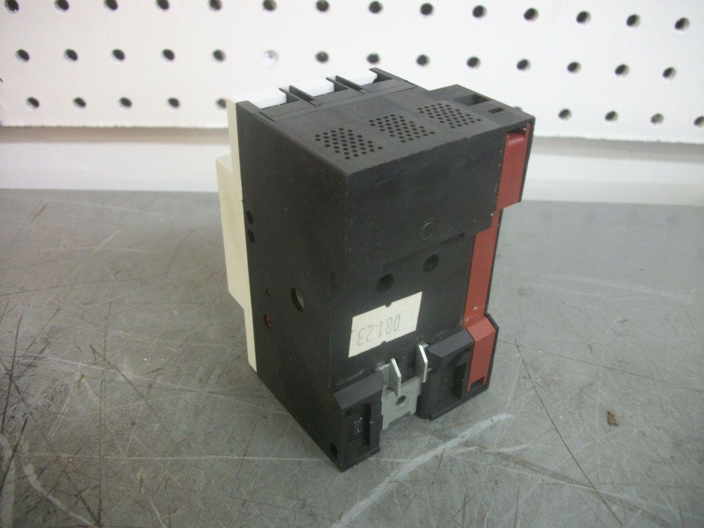 SIEMENS MOTOR PROTECTOR CIRCUIT BREAKER 3VU1300-1MJ00 2.4-4AMP