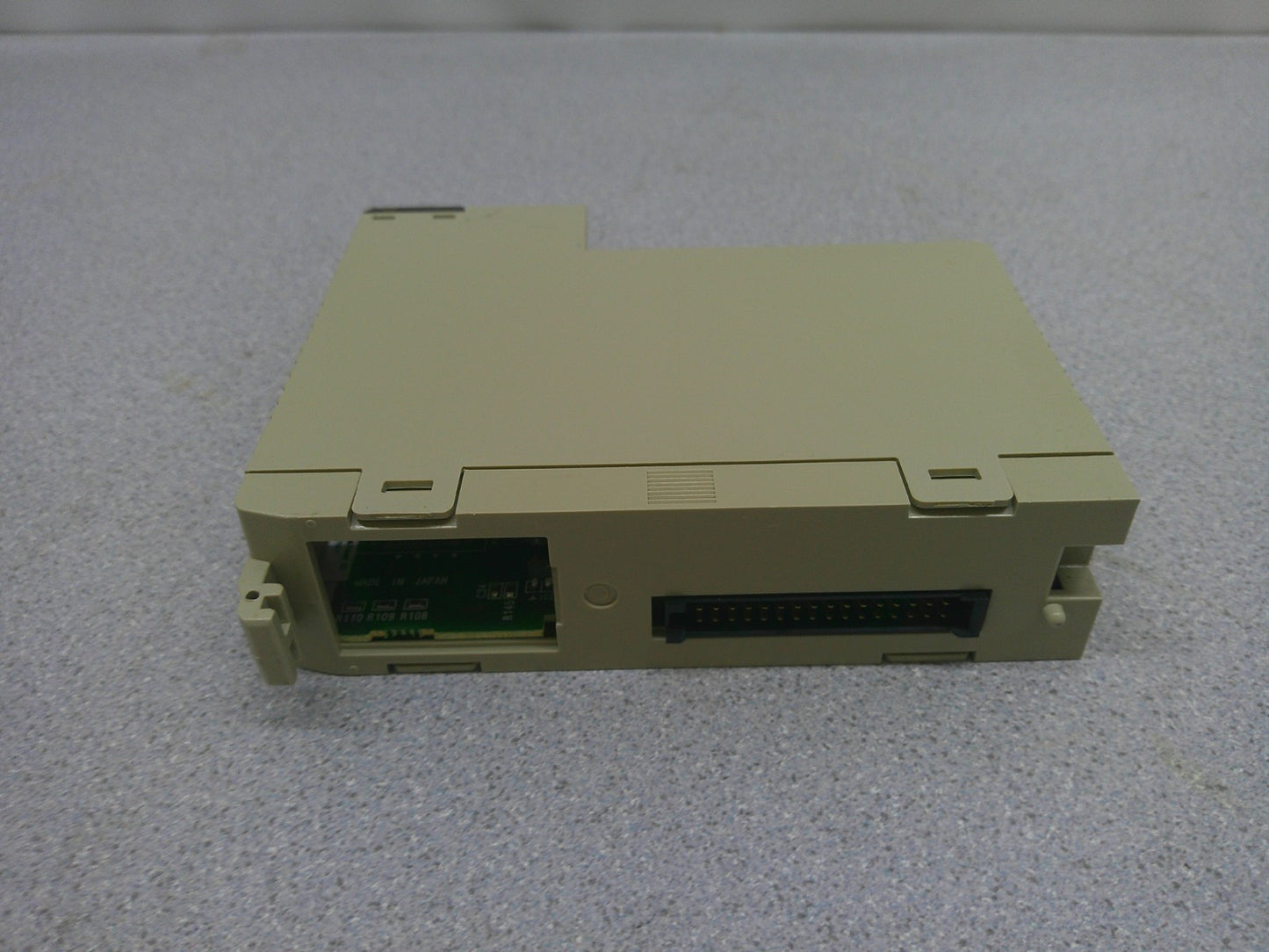 OMRON PLC INPUT UNIT C200H-ID216
