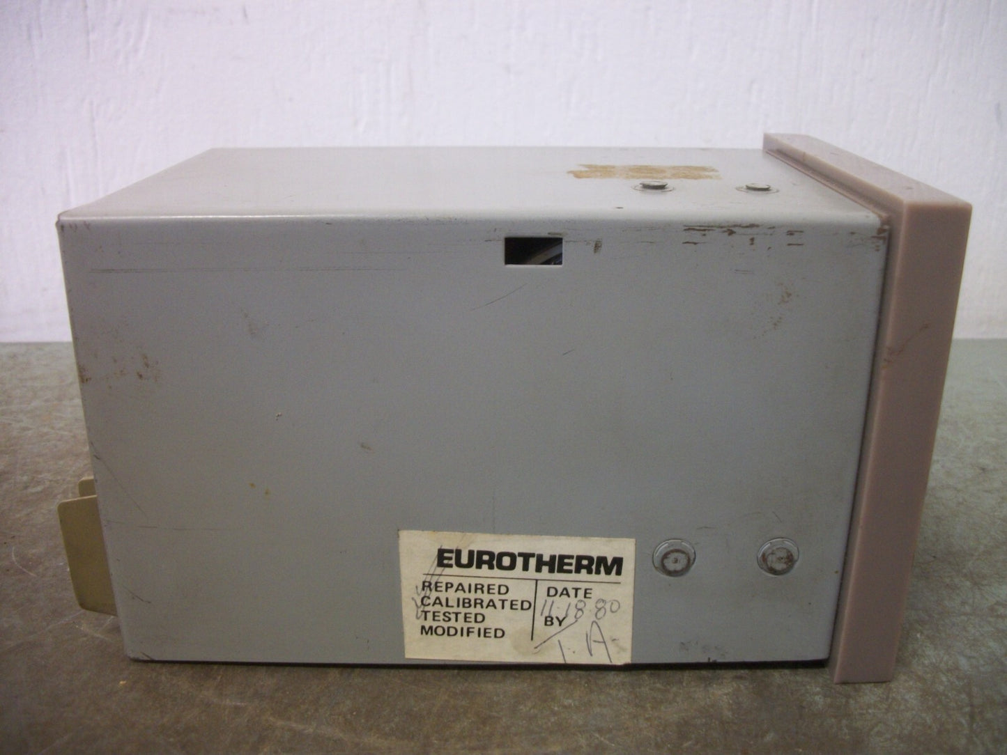 EUROTHERM ANALOG TEMPERATURE CONTROLLER 017/R2/K/32-1600F/115V