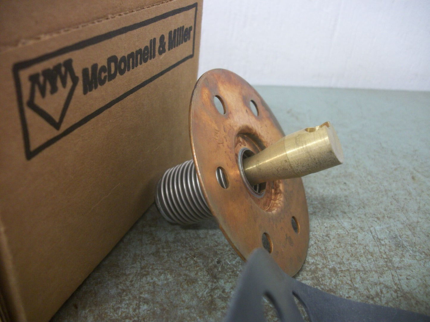 ITT MCDONNELL & MILLER 347900 BELLOWS ASSEMBLY SA150-106R NIB