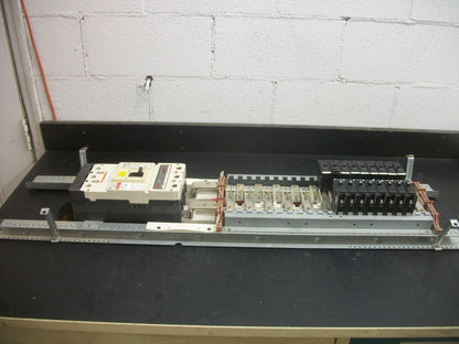 CUTLER-HAMMER PANELBOARD INTERIOR DK2400W 400AMP 240VOLT 1PH W/400A MAIN
