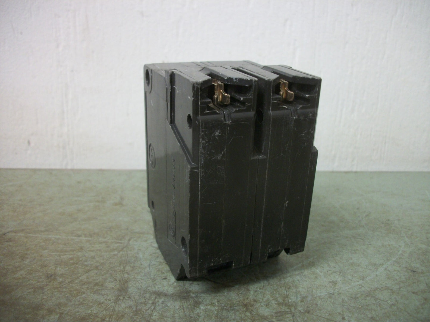 GE THQL CIRCUIT BREAKER THQL2160 60AMP 240VOLT 2POLE NOB