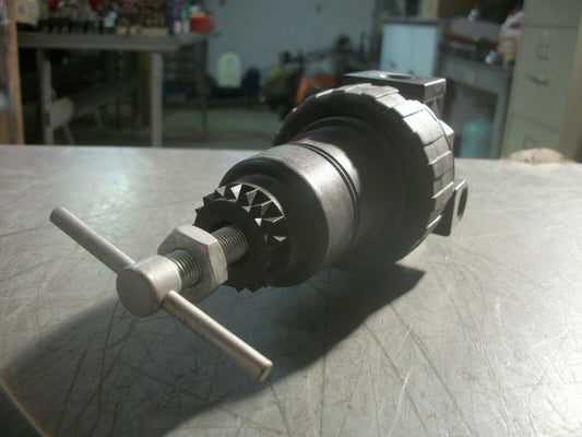 SPEEDAIRE 1/4 PNEUMATIC REGULATOR 6ZC25A 250PSI NOB