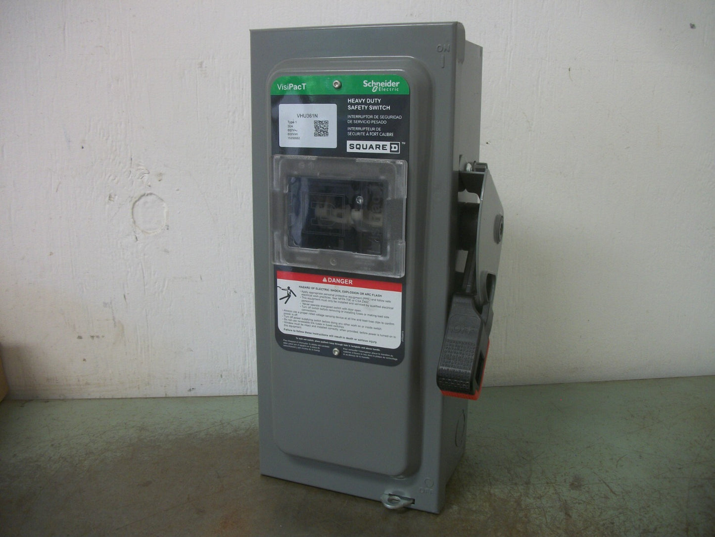 SQUARE D DISCONNECT TYPE 1 VHU361N 30AMP 600VOLT 3POLE FUSIBLE NOB