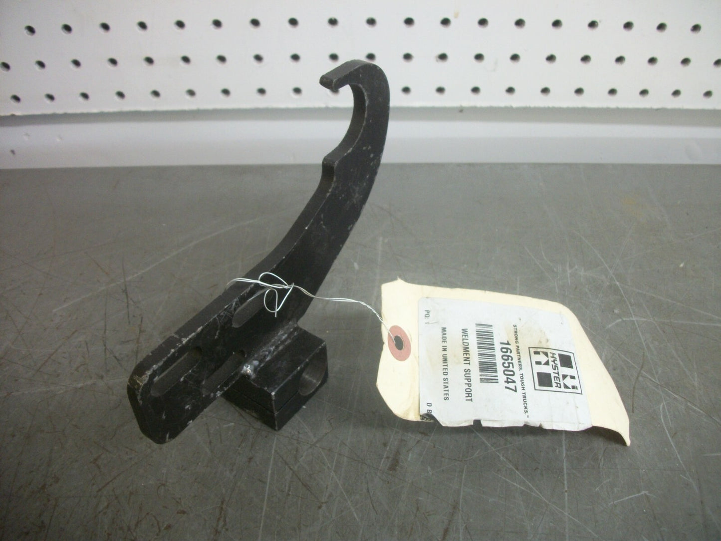 HYSTER WELDMENT SUPPORT 1665047 NEW