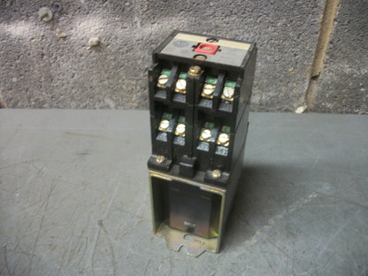 ALLEN-BRADLEY DC CONTROL RELAY 700DC-P800Z24 24VCOIL
