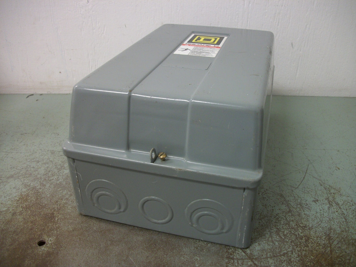 SQUARE D ENCL 6POLE 30AMP LIGHTING CONTACTOR 8903LXO60 120VCOIL