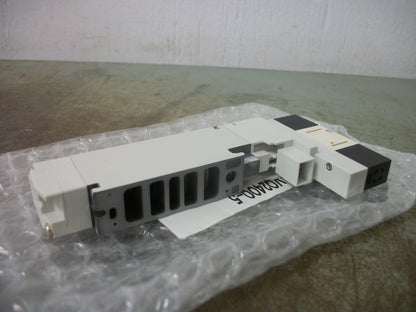 SMC PNEUMATIC SOLENOID VALVE 80-VQ2400-5 0.1-0.7MPa 24VCOIL 1W NEW