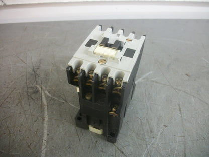 ALLEN-BRADLEY CONTACTOR 100-A12ND3 12AMP 120VCOIL 3PH 600V 10HP