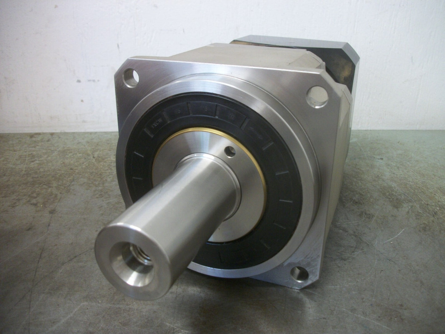 APEX DYNAMICS 070:1 RATIO GEARBOX GEAR REDUCER AB142-S1-P0 NOB