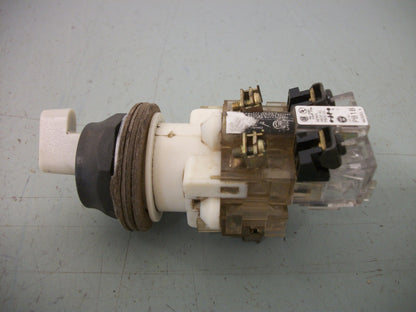 WESTINGHOUSE 3-POSITION MAINTAINED SELECTOR SWITCH SSK3 PB1B