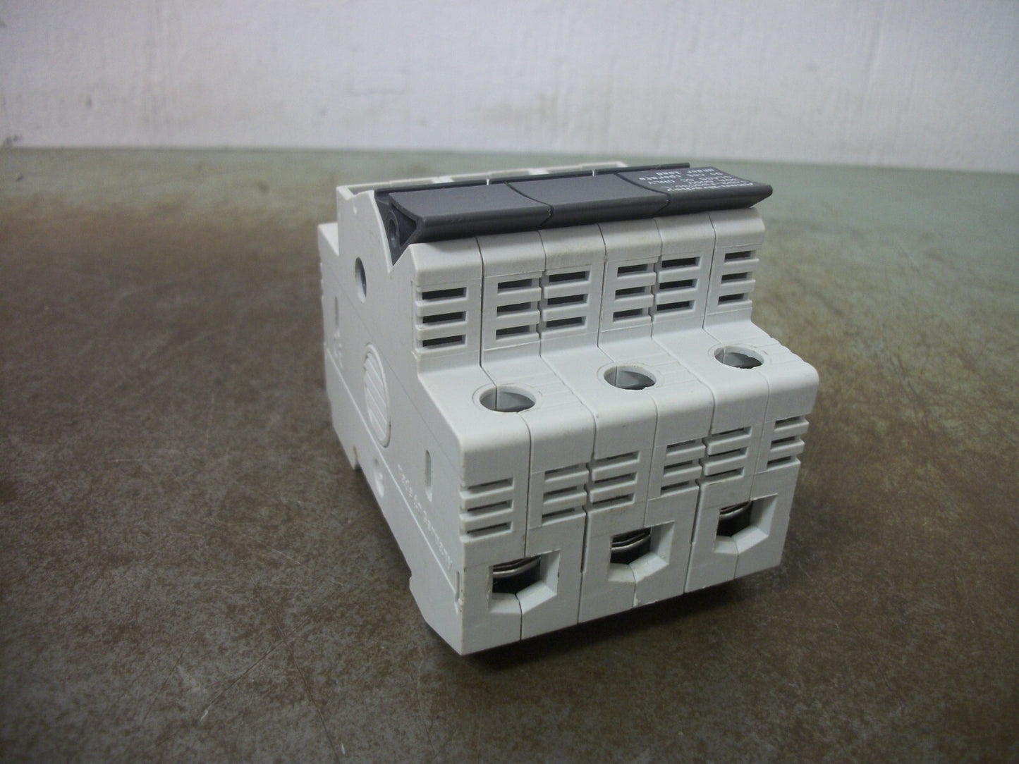 ALLEN-BRADLEY CLASS CC FUSEHOLDER 1492-FB3C30-L 30AMP 600VOLT 3POLE